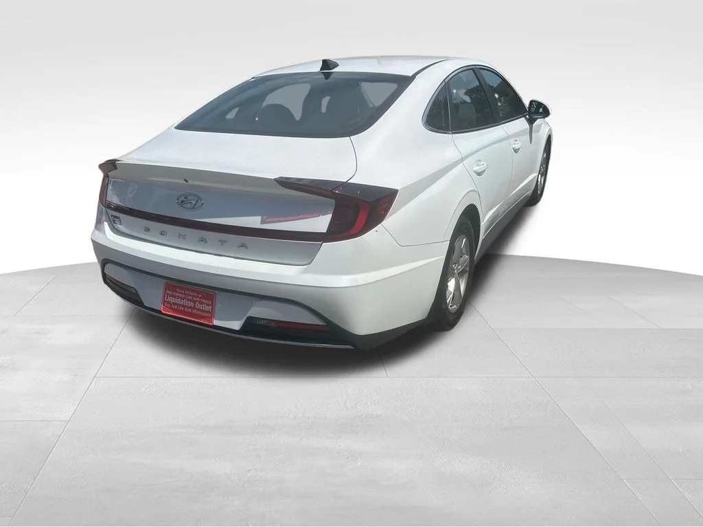 Used 2021 Gray Hyundai SE image 19