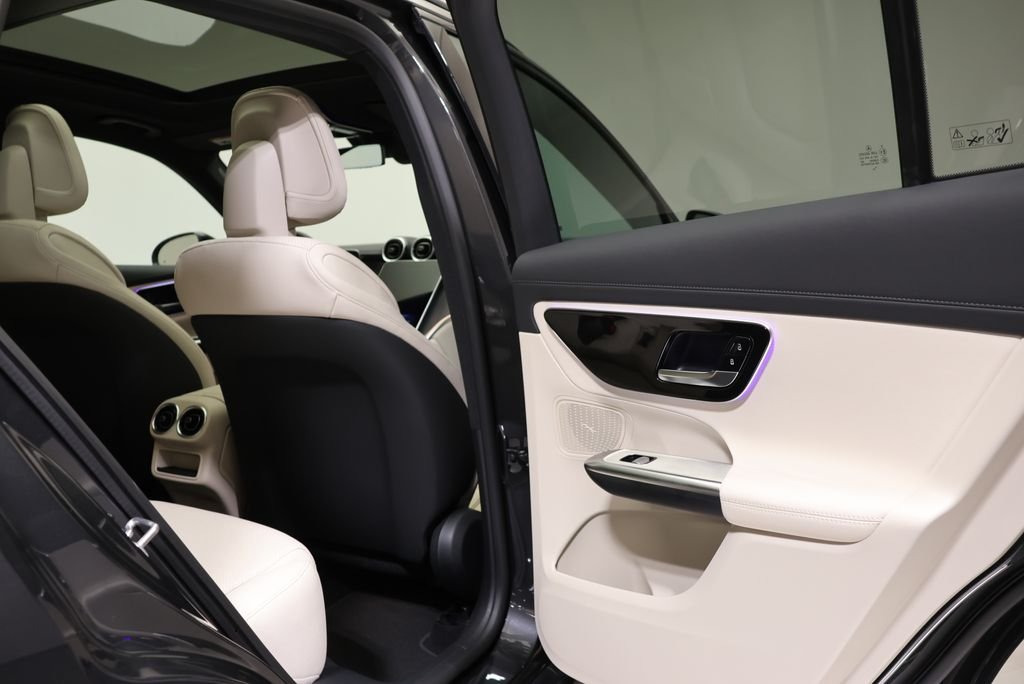Used 2027  Mercedes-Benz GLC 300 image 51