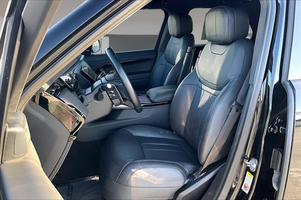 Certified Used 2023 Santorini Black Land Rover SE Dynamic image 19