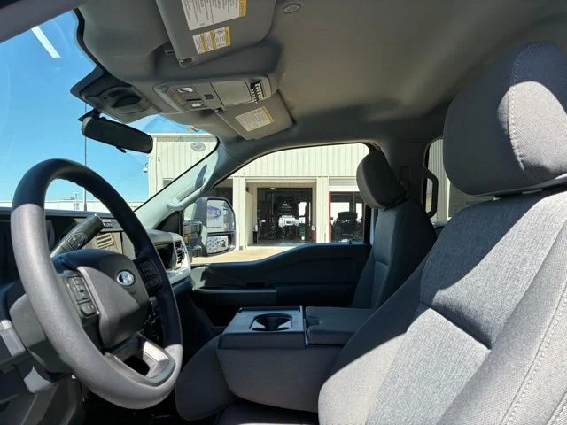 New 2026 Oxford White Ford XL image 7