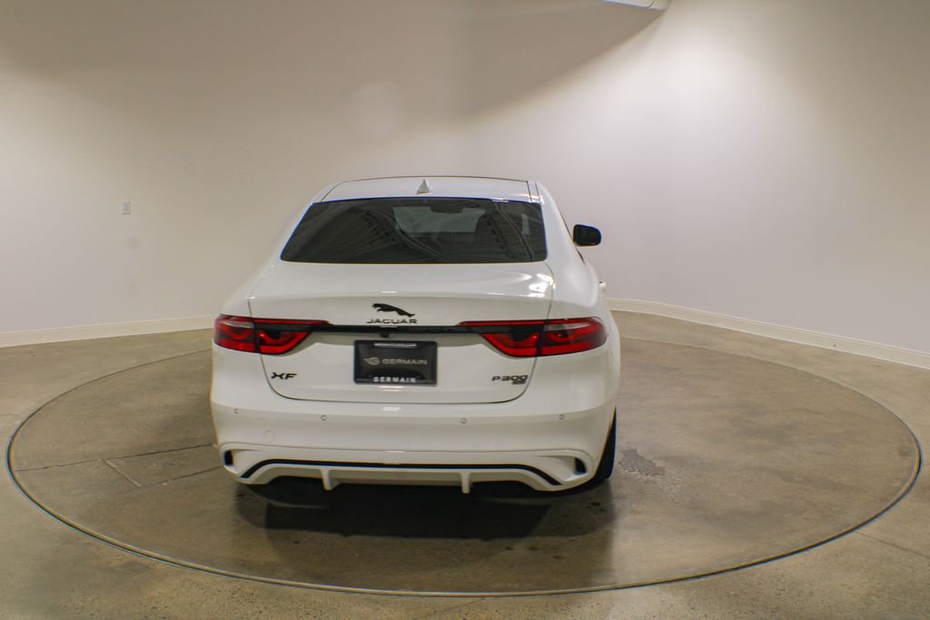 Used 2022 Fuji White Jaguar R-Dynamic SE image 5