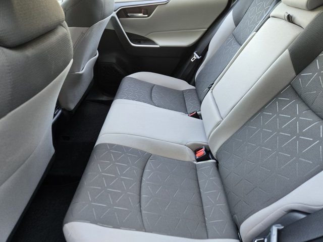 Used 2025 Silver Sky Metallic Toyota XLE image 31