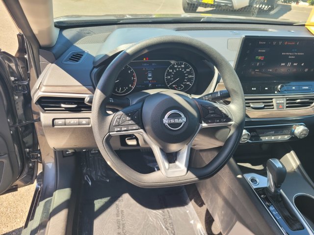 Used 2025 Gray Nissan 2.5 SV image 30