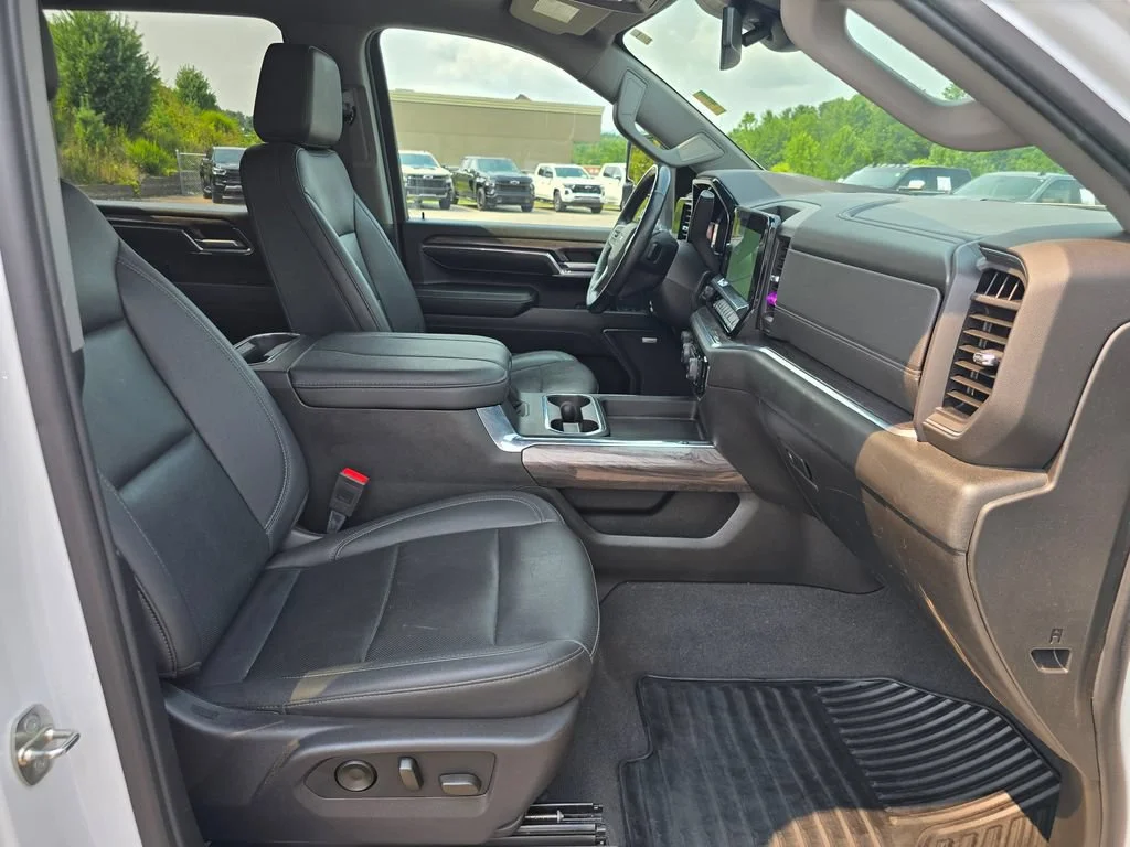 2024 Chevrolet Silverado 2500HD LTZ - Photo 30