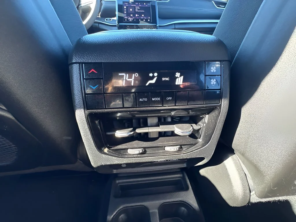 Used 2025 Silver Jeep Altitude image 11