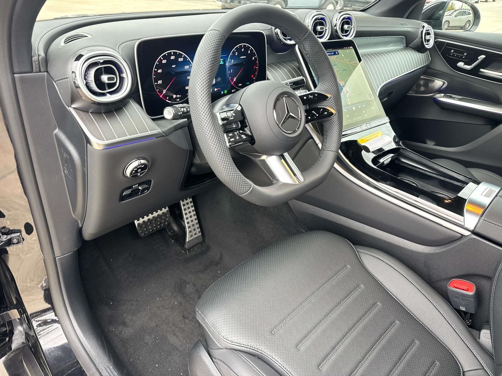 New 2026 Black Mercedes-Benz GLC 300 image 12