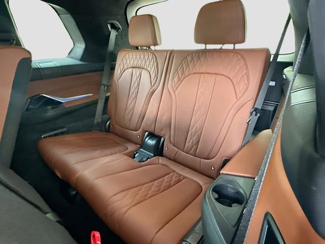 Used 2023 White BMW xDrive40i image 28
