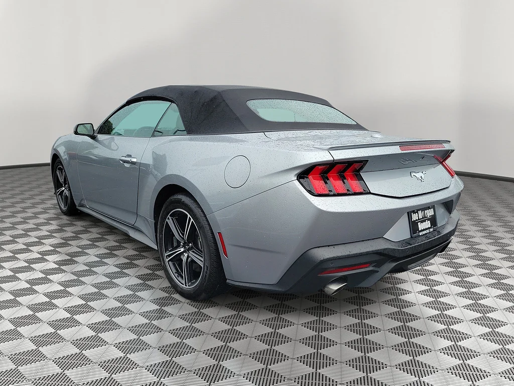 Used 2024 Iconic Silver Ford EcoBoost Premium image 3