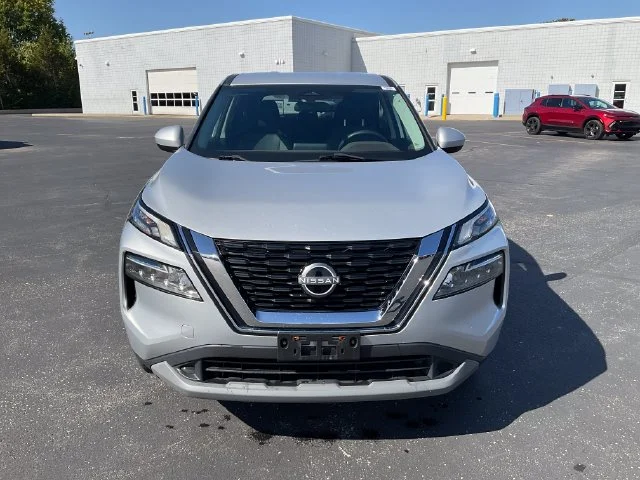 Used 2023 Silver Nissan SV image 2