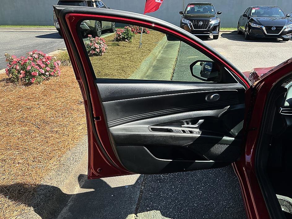 Used 2023 Ultimate Red Hyundai SEL image 11