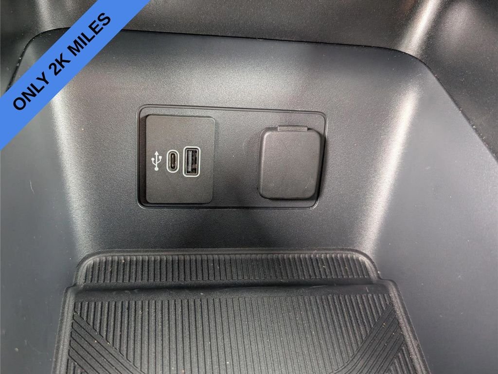Used 2026 Agate Black Metallic Ford Active image 26