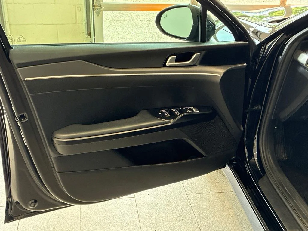 Used 2022 Black Kia GT-Line image 34