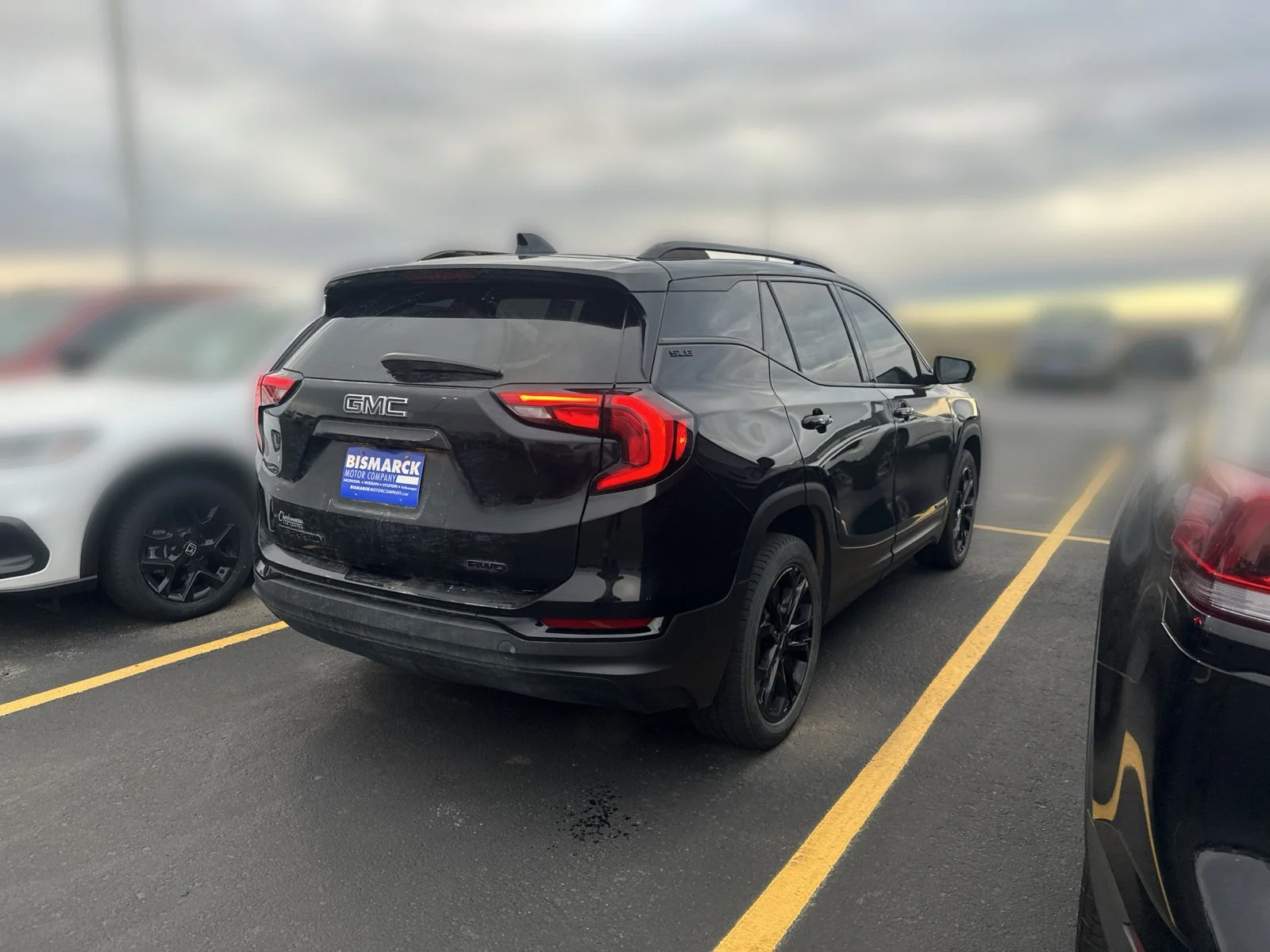 Used 2021 Black GMC SLE image 3