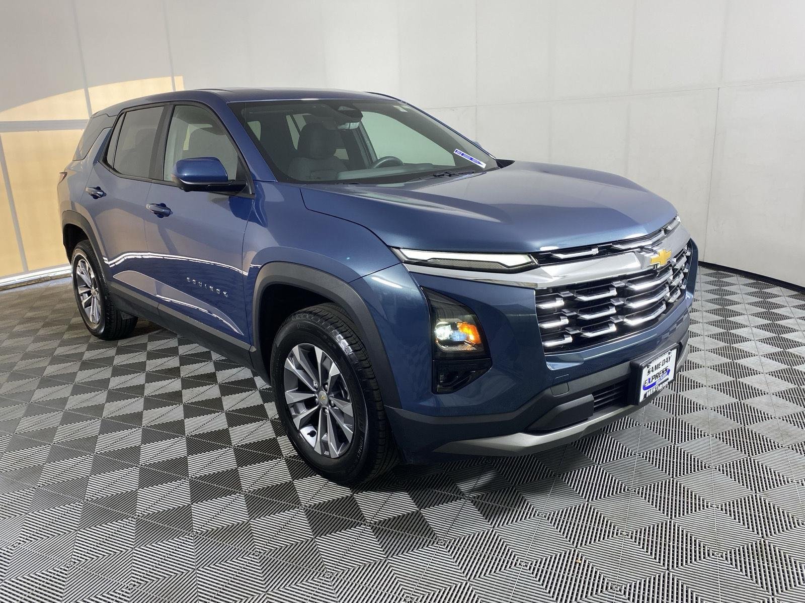 Used 2025 Lakeshore Blue Metallic Chevrolet AWD LT image 10