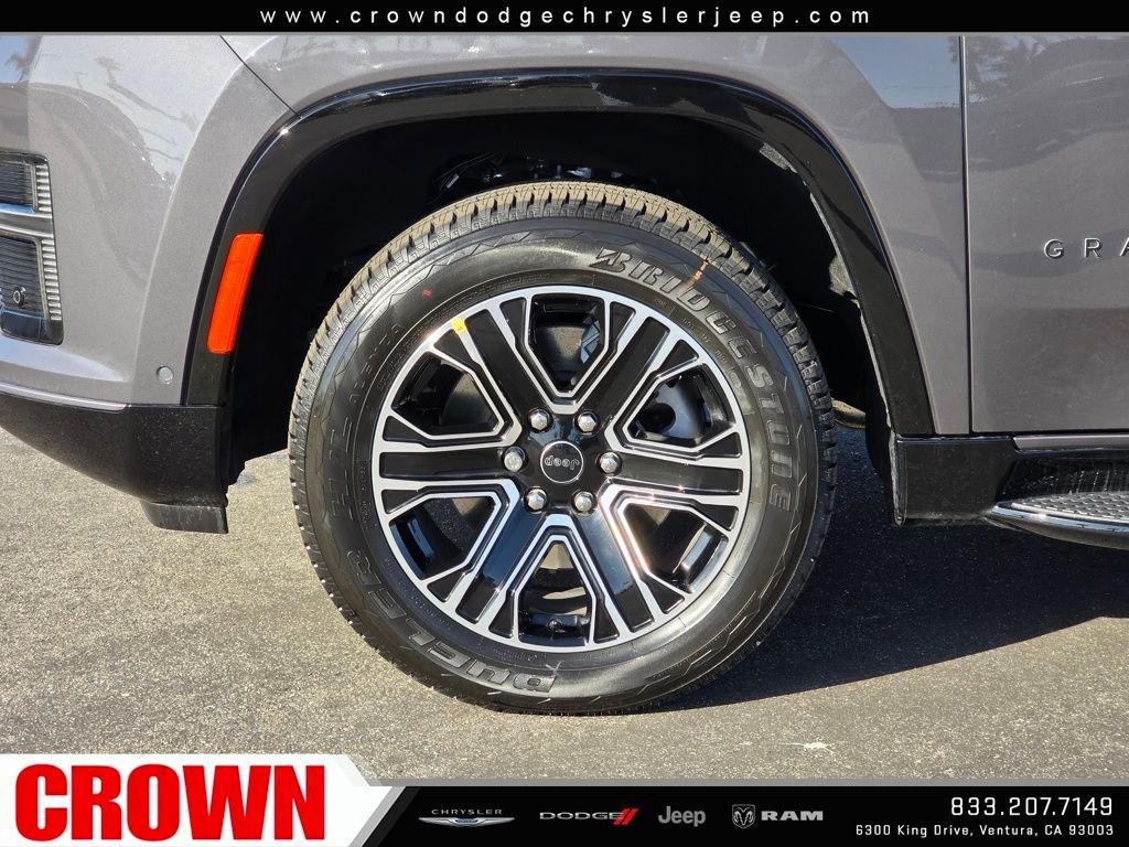 New 2026 Baltic-Gray Metallic Clear-Coat Exterior Paint Jeep  image 9