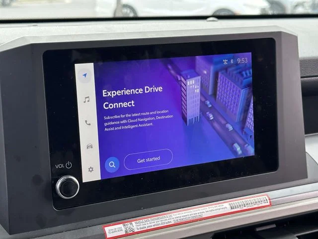 Used 2025  Toyota SR5 image 3