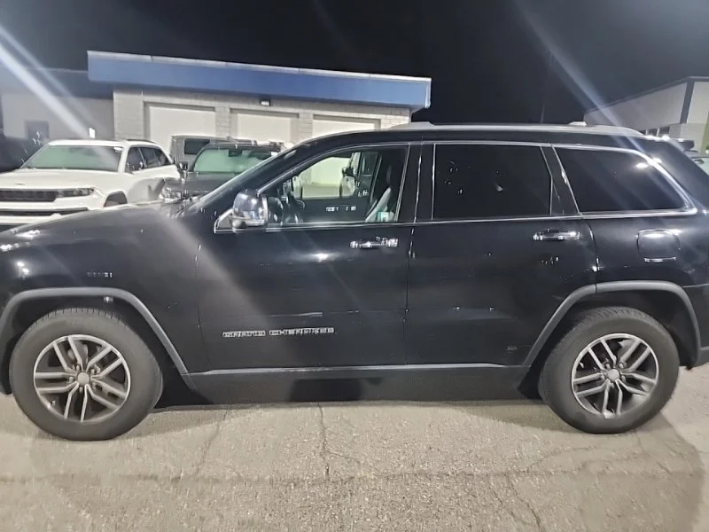 Used 2018 Black Jeep Limited image 4