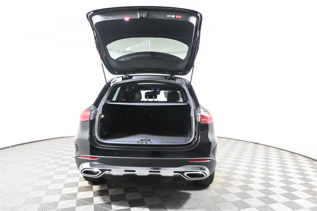 Used 2026 Black Mercedes-Benz GLC 300 image 34