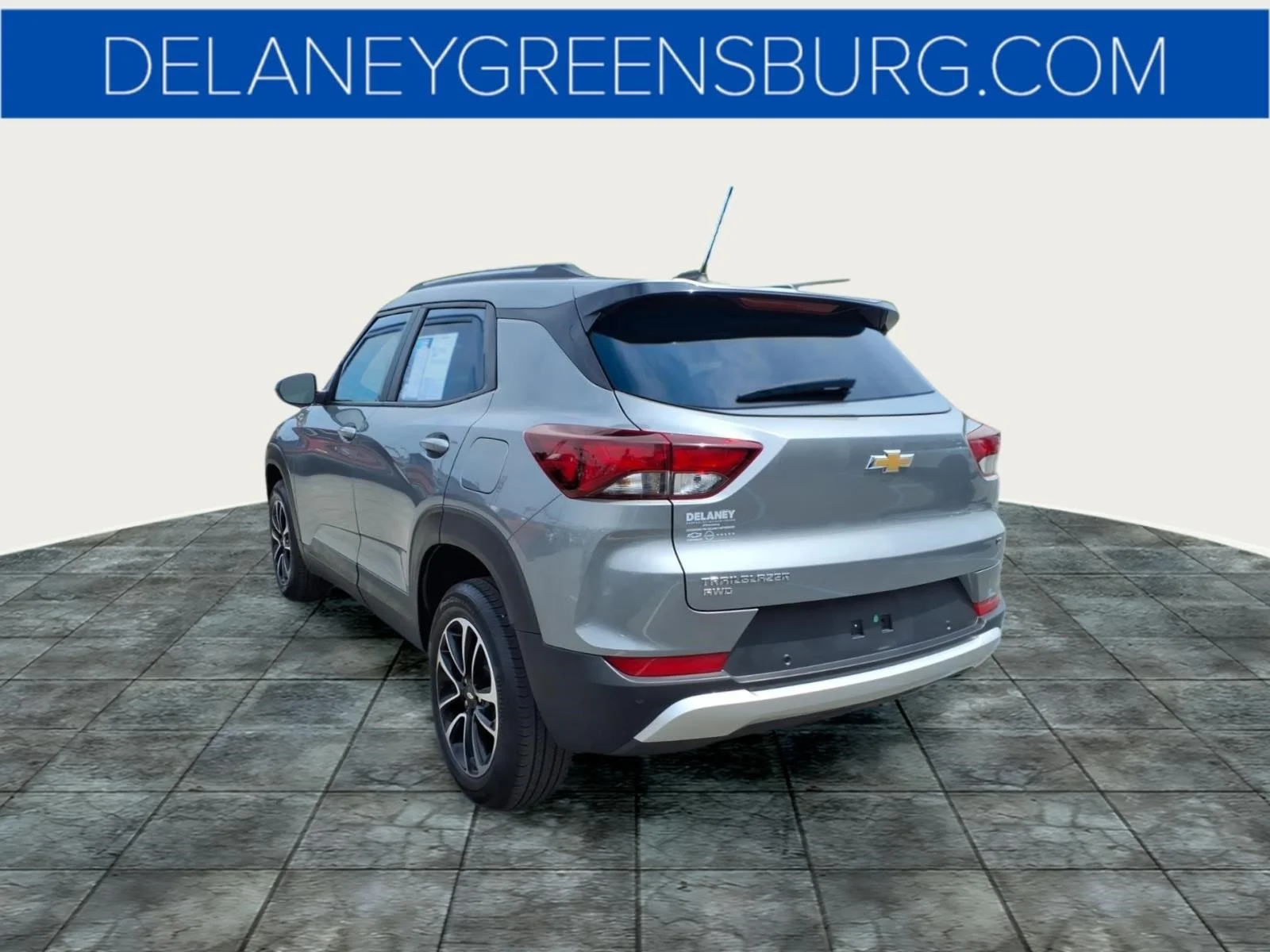 Used 2024 Sterling Gray Metallic Gzb Chevrolet LT image 5