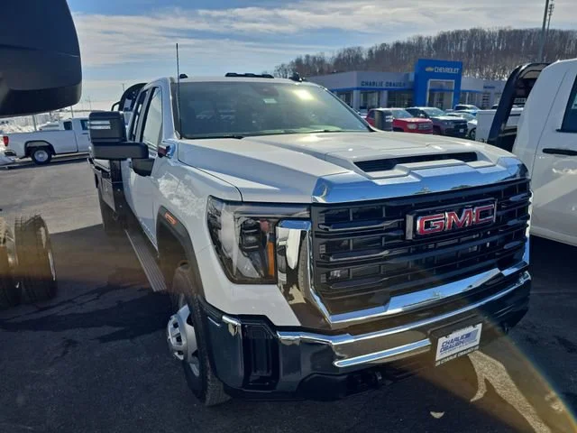 2026 GMC Sierra 3500HD Pro - Photo 7