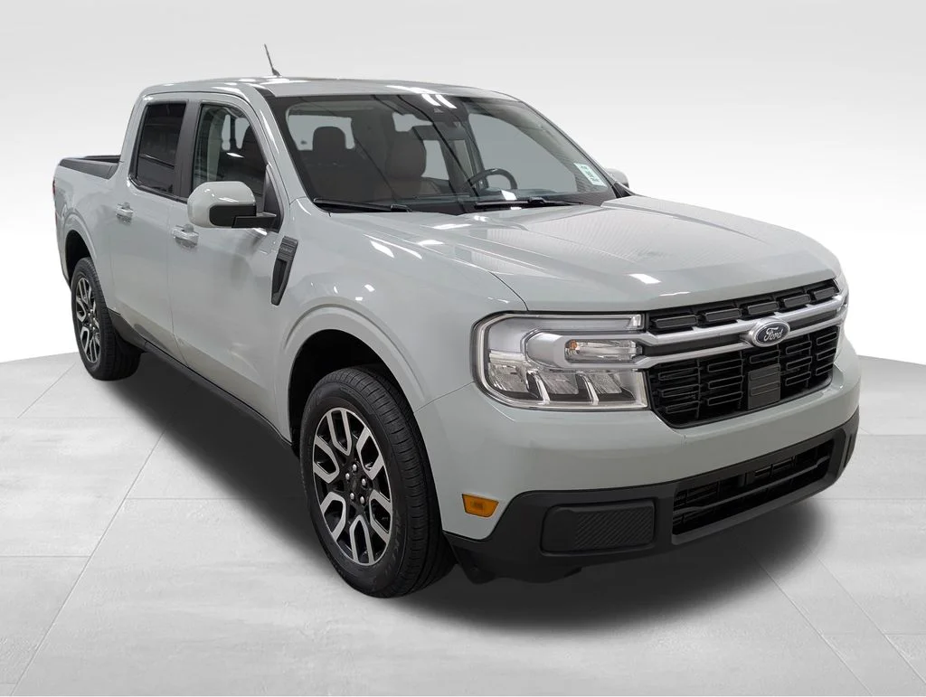 Certified Used 2023 Cactus Green / Gray Ford Lariat image 20