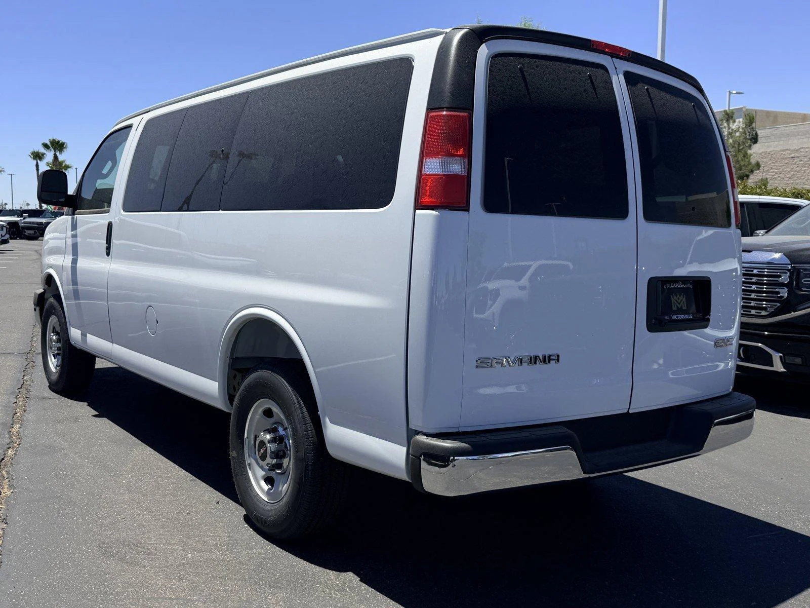 New 2026 Summit White GMC LT image 4