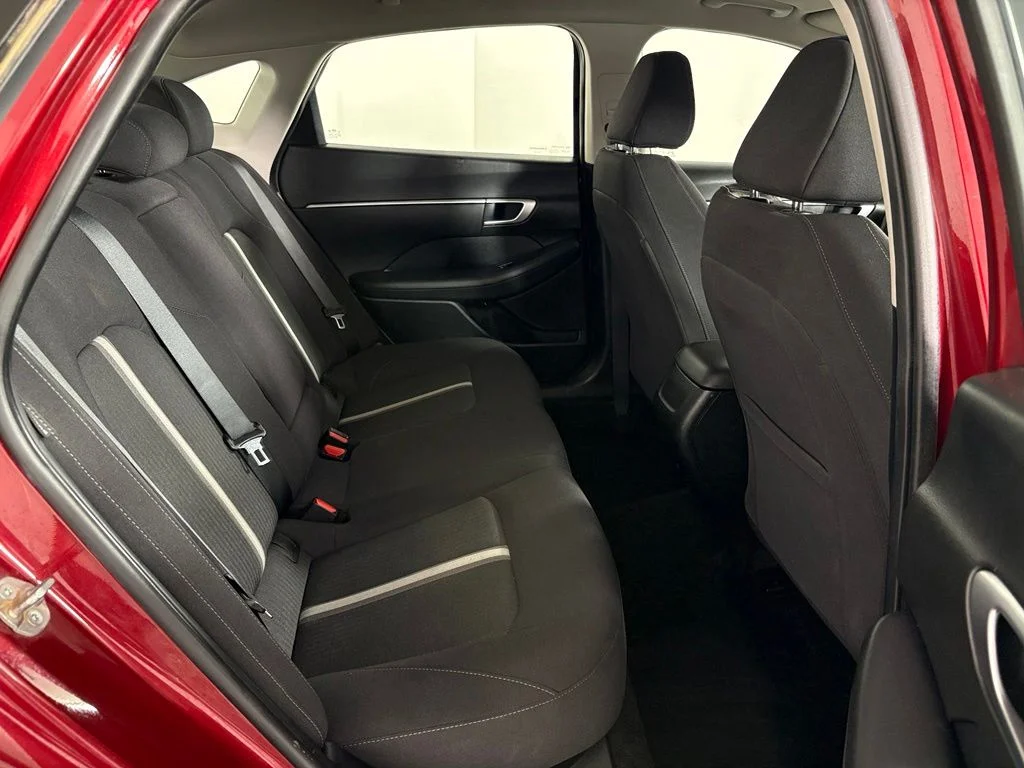 Used 2025 Red Hyundai SEL image 45