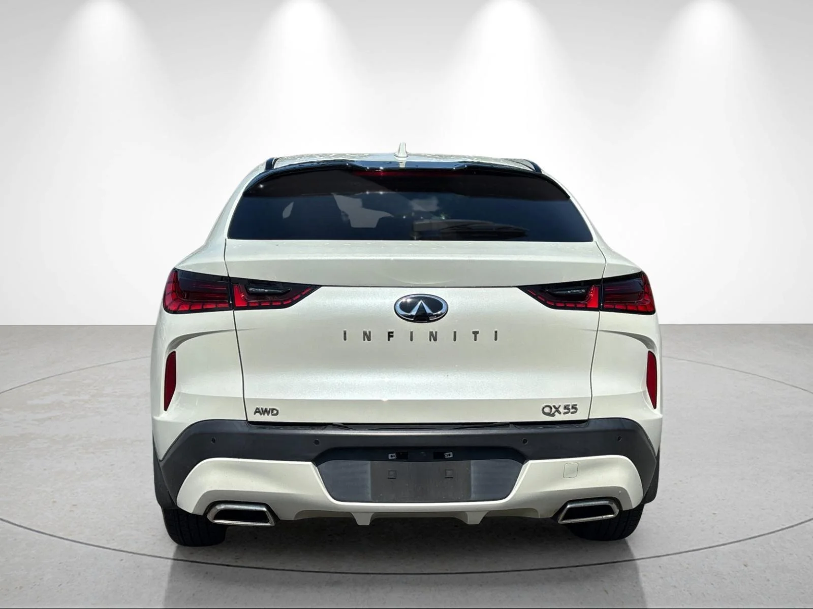 Certified Used 2023 Majestic White INFINITI LUXE image 4