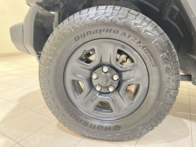 Used 2021 Gray Jeep Unlimited Sport image 29