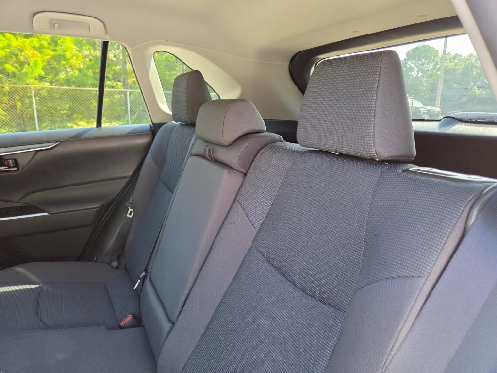 Used 2025 White Toyota LE image 21