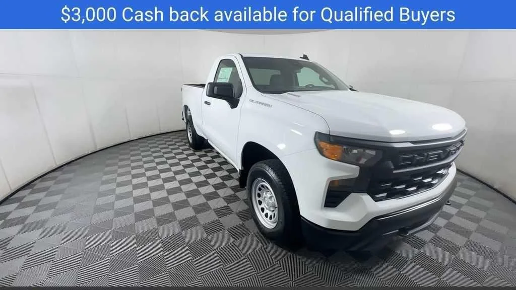 New 2026 Summit White Chevrolet WT image 3