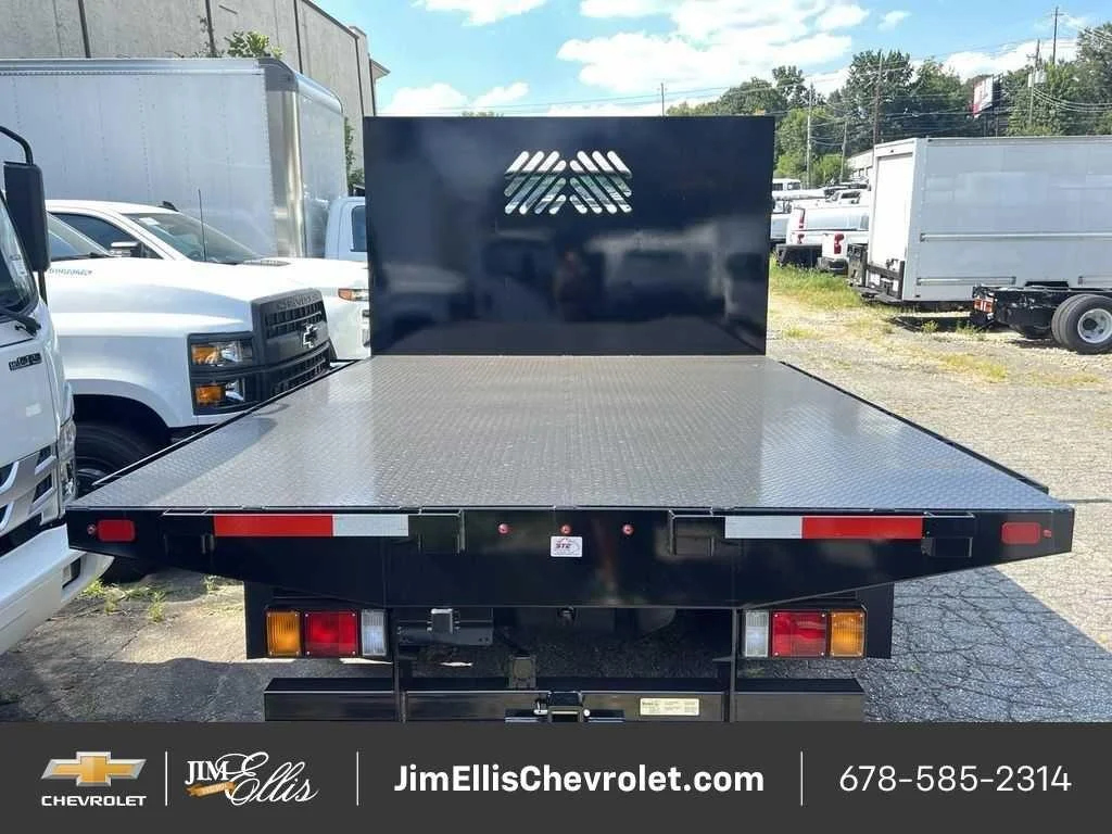 New 2025 Arc White Chevrolet NA image 5