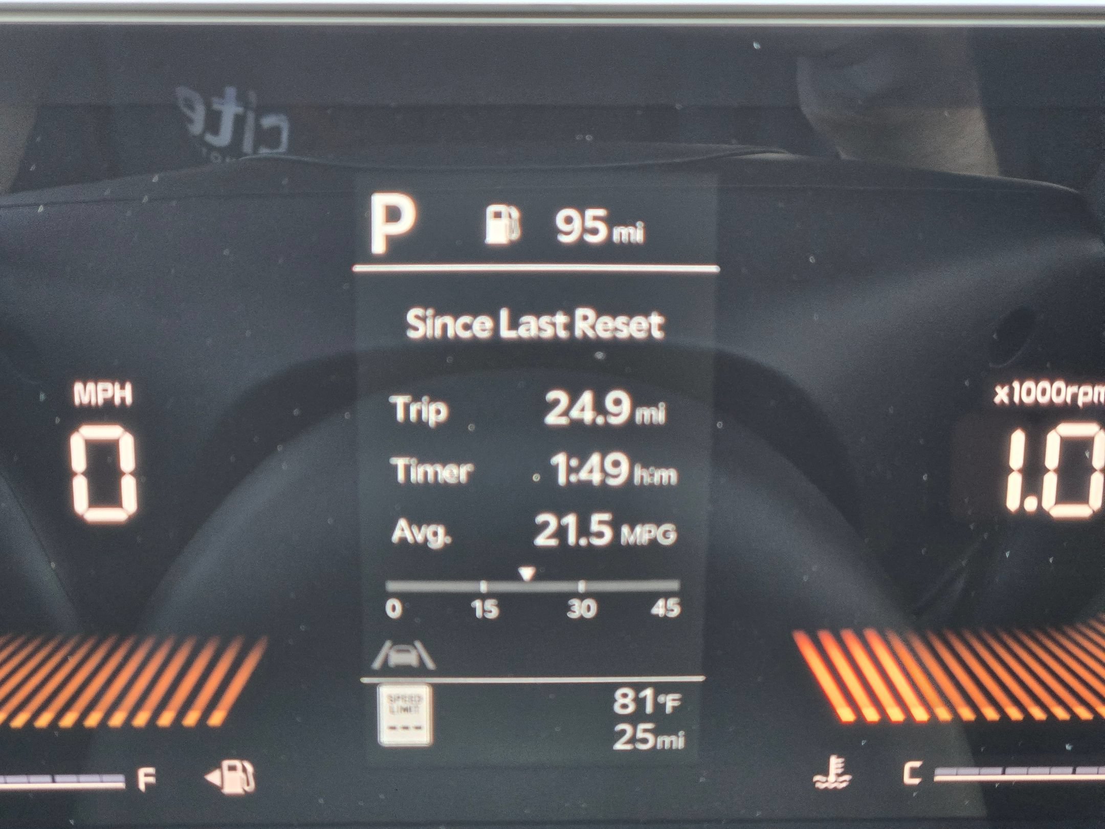 New 2026 Snow White Pearl Kia LXS image 24