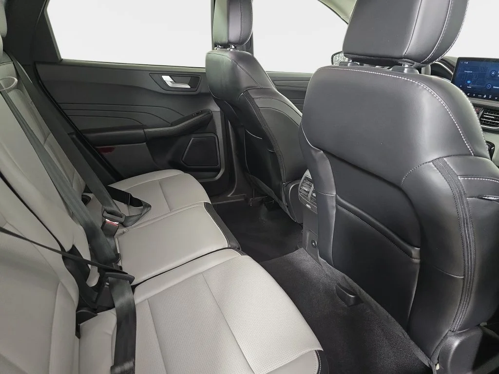 Used 2023 Gray Metallic Ford Platinum image 12