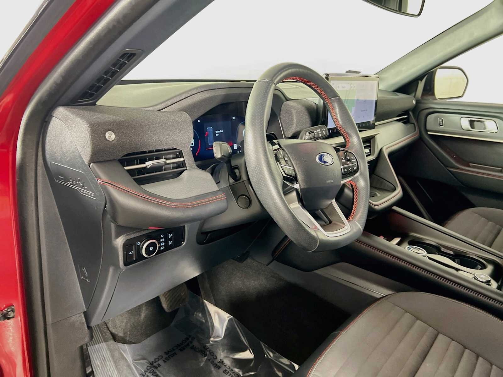 Used 2025 Rapid Red Metallic Tinted Clearcoat Ford ST-Line image 9