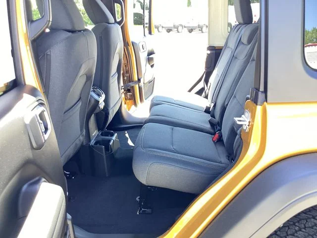 New 2026 Goldilocks Jeep 4-DOOR SPORT S image 14