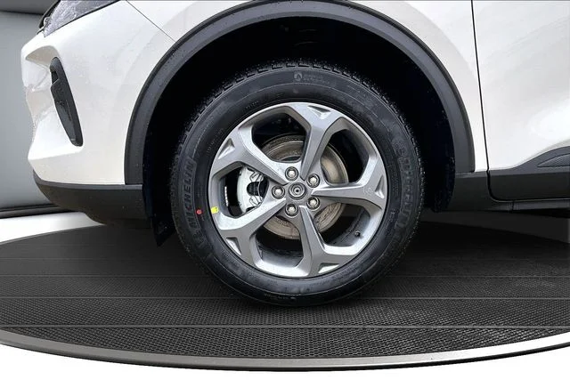 New 2026 Star White Metallic Tri-coat Ford ST-Line image 13