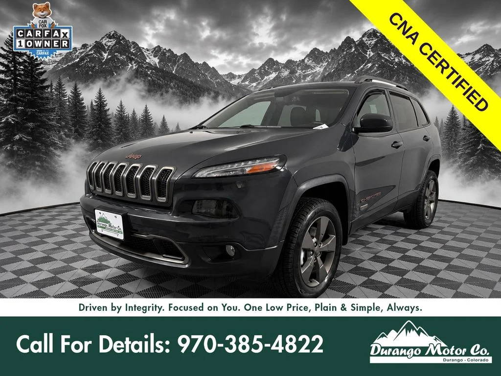 Used 2017 Rhino Clearcoat Jeep Latitude image 1