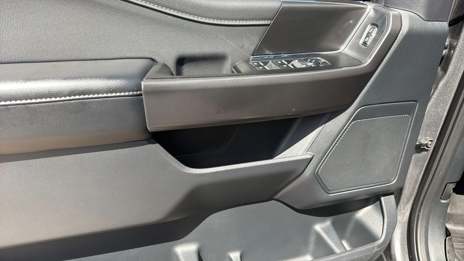 Used 2024 Gray Ford XLT image 11