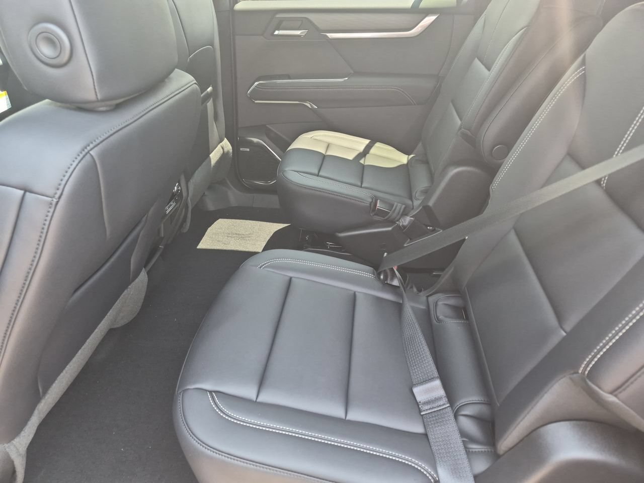 2026 GMC Acadia Elevation - Photo 23