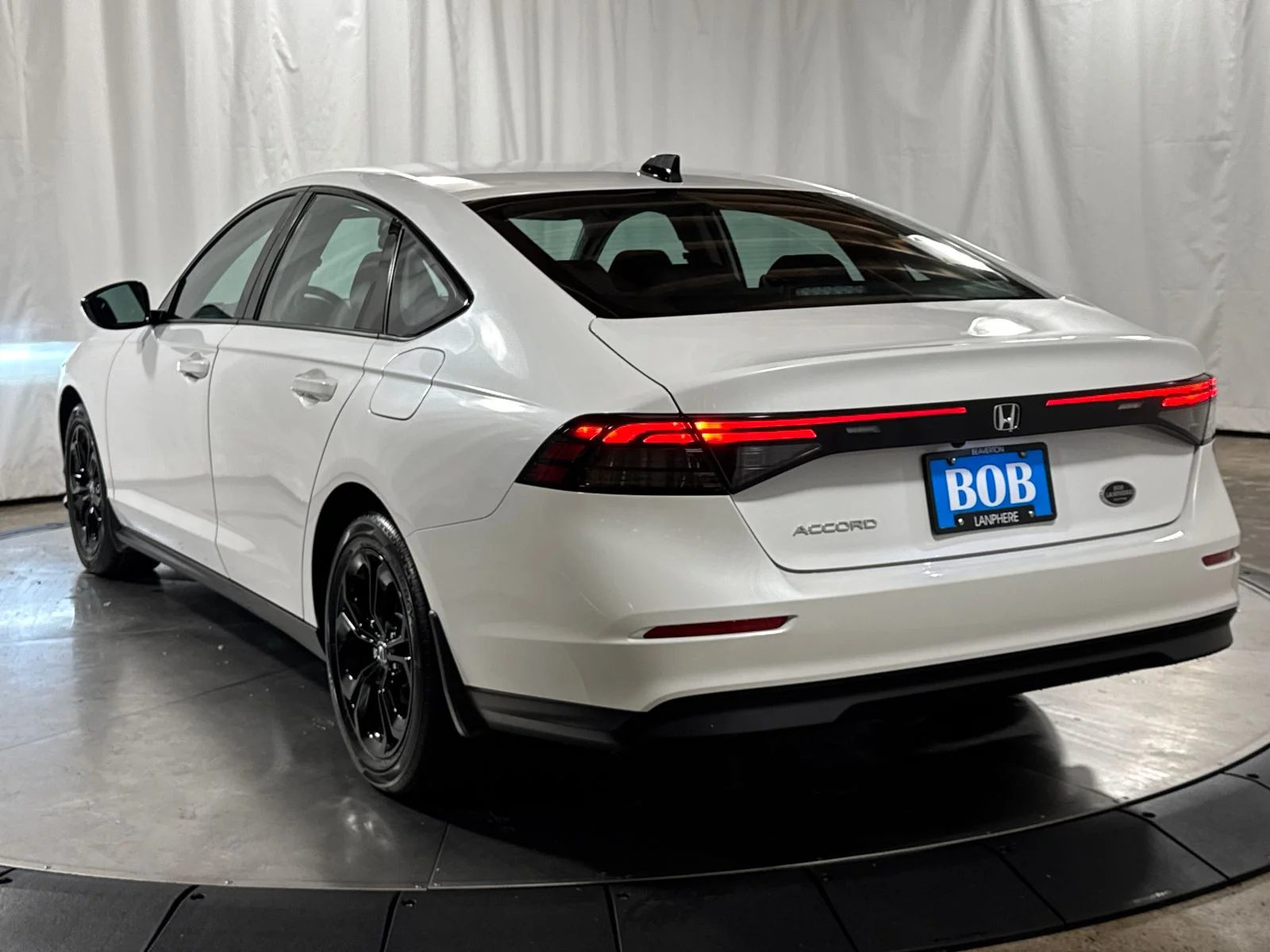 2025 Honda Accord SE - Photo 9