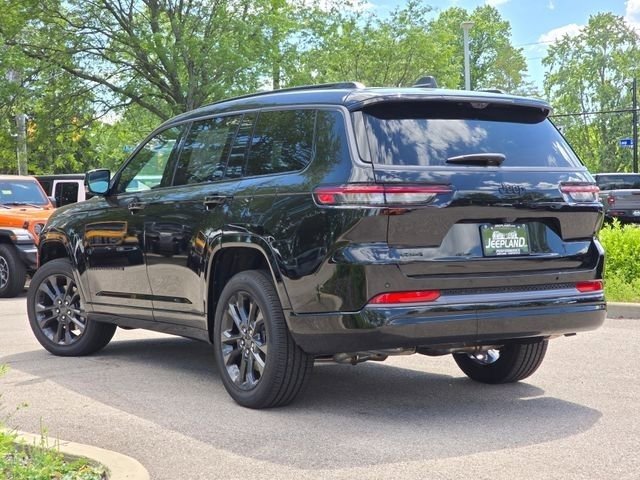 New 2026 Diamond Black Crystal Pearl-Coat Exterior Paint Jeep Limited Reserve image 30