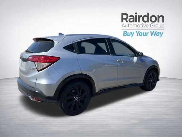 Used 2022 Lunar Silver Metallic Honda Sport image 7