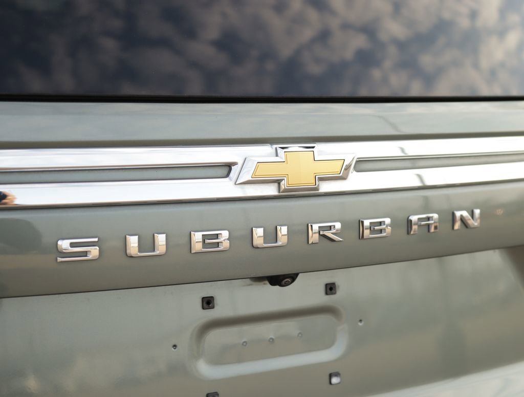 Used 2023 Silver Sage Metallic Chevrolet Premier image 36