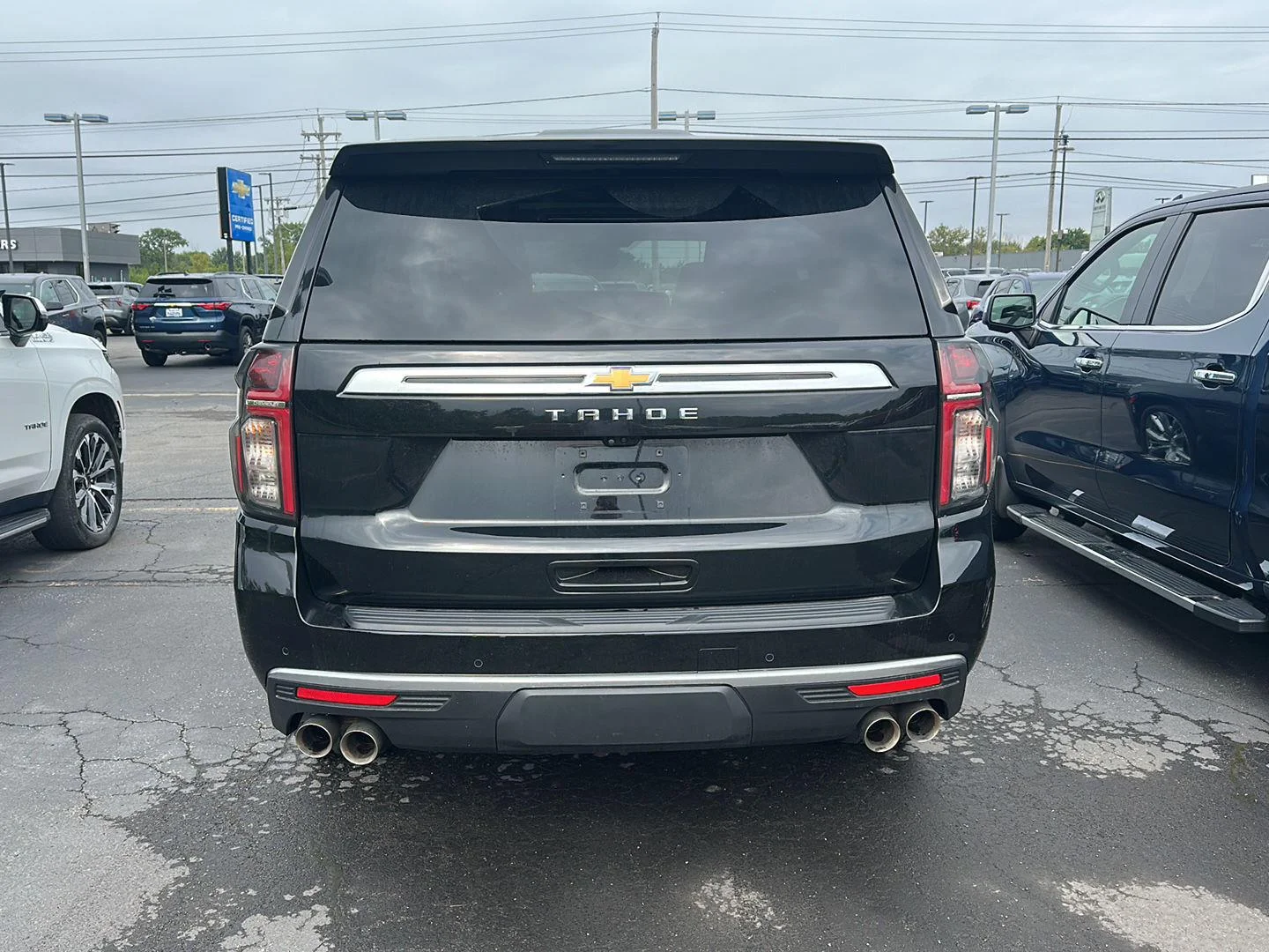 Used 2024 Black Chevrolet High Country image 3