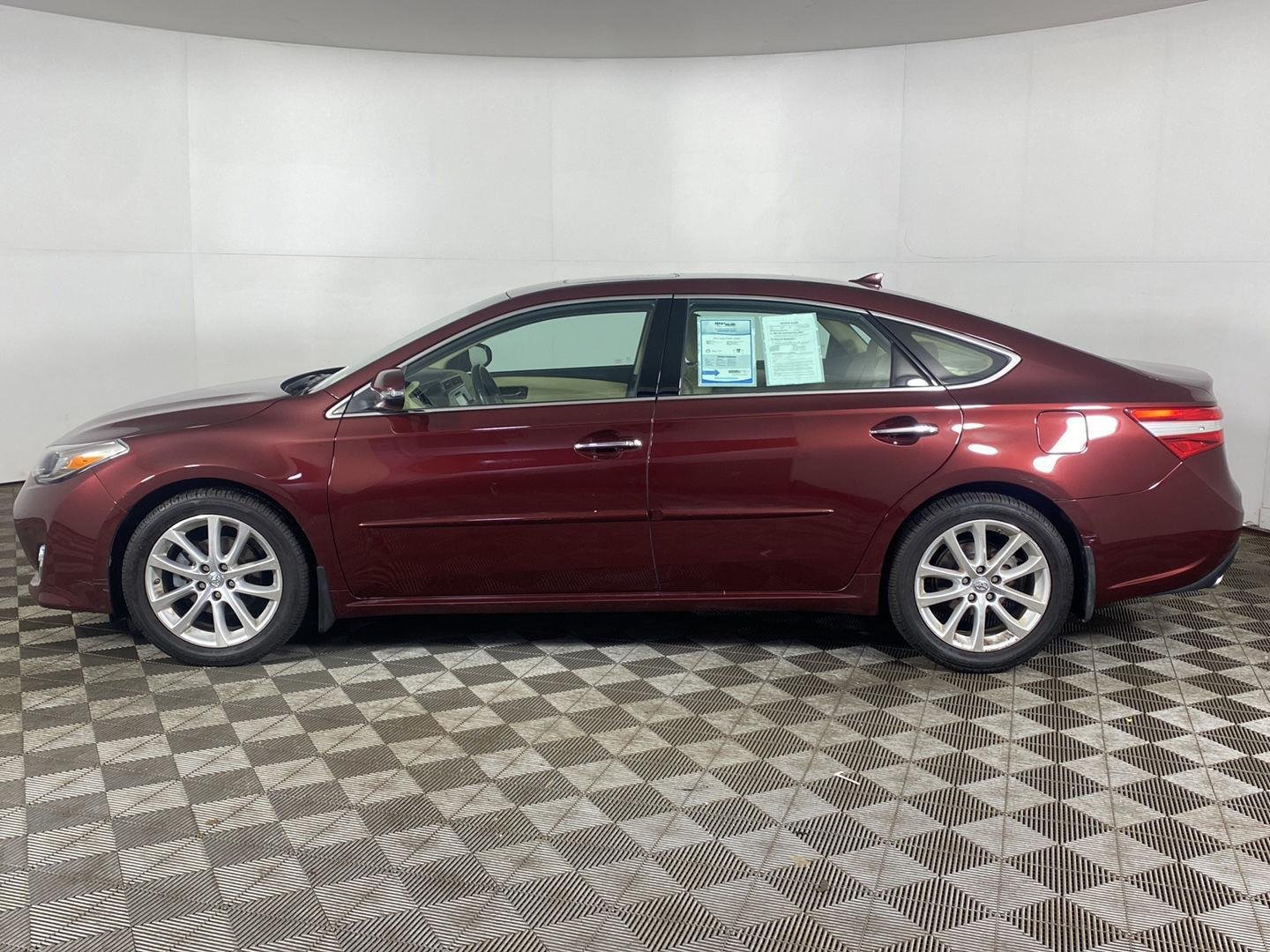 Used 2015 Mica Toyota Limited image 29