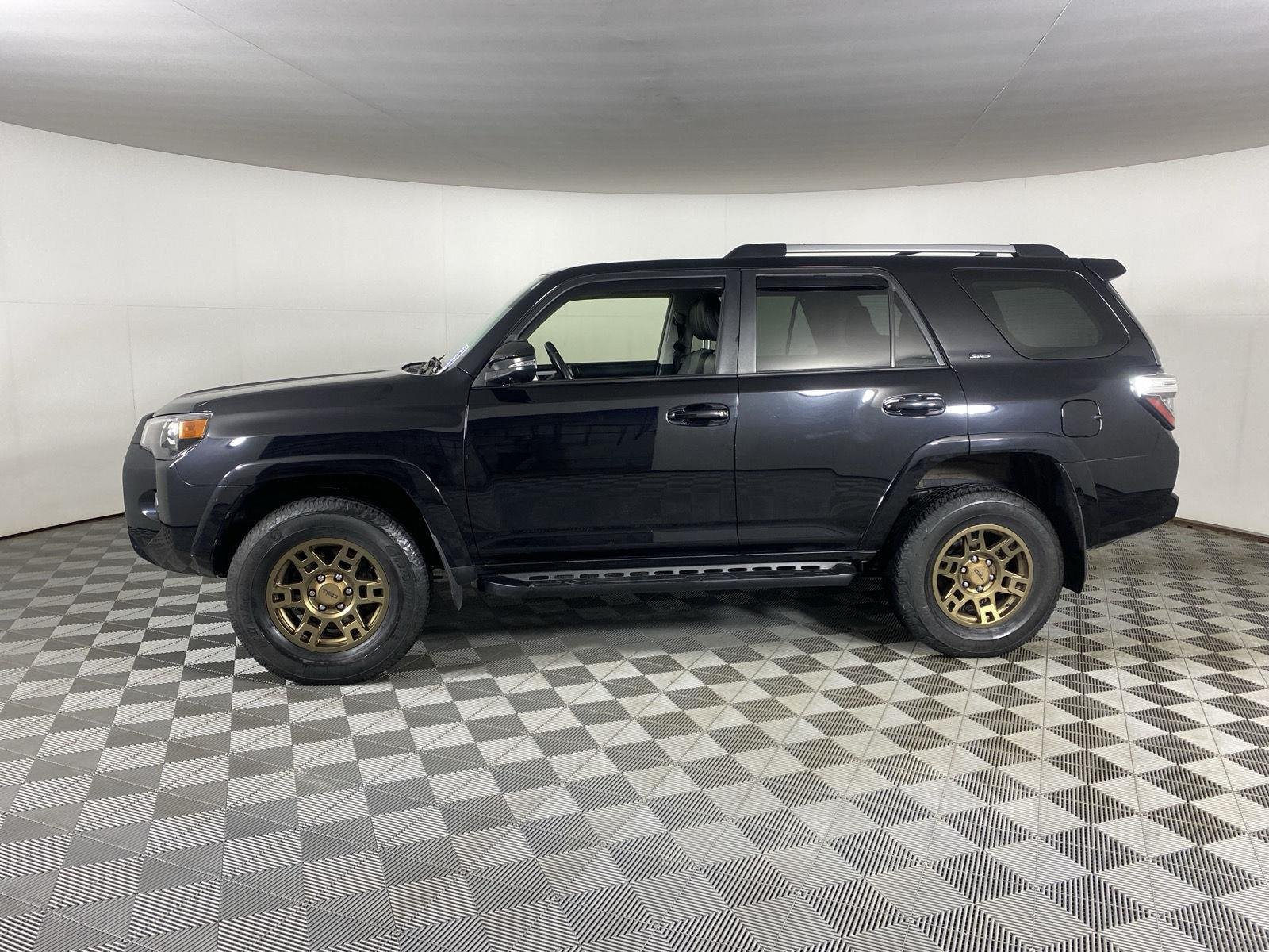 Used 2024 Midnight Black Metallic Toyota SR5 Premium image 7
