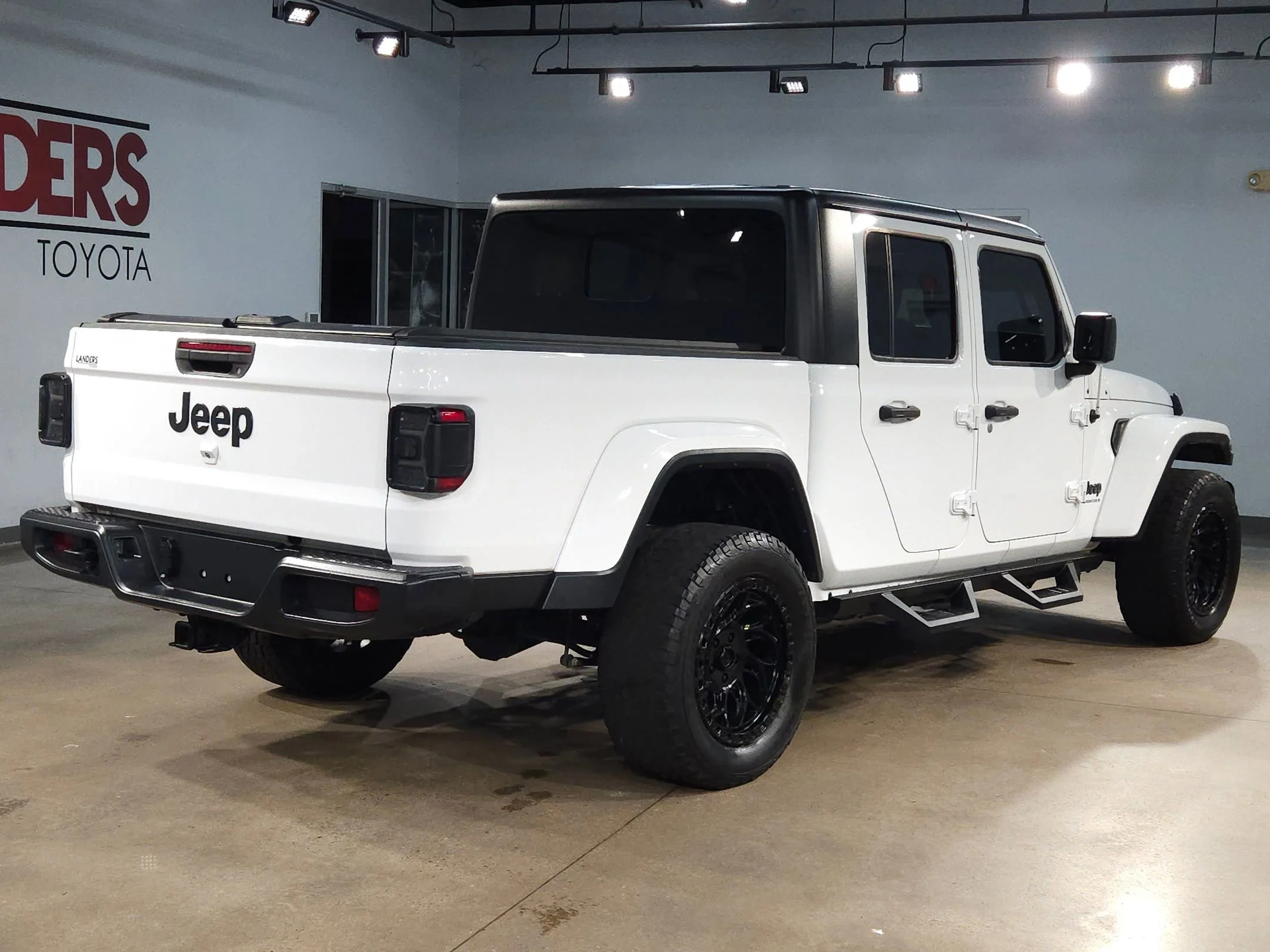 Used 2023 Bright White Clearcoat Jeep Sport S image 7