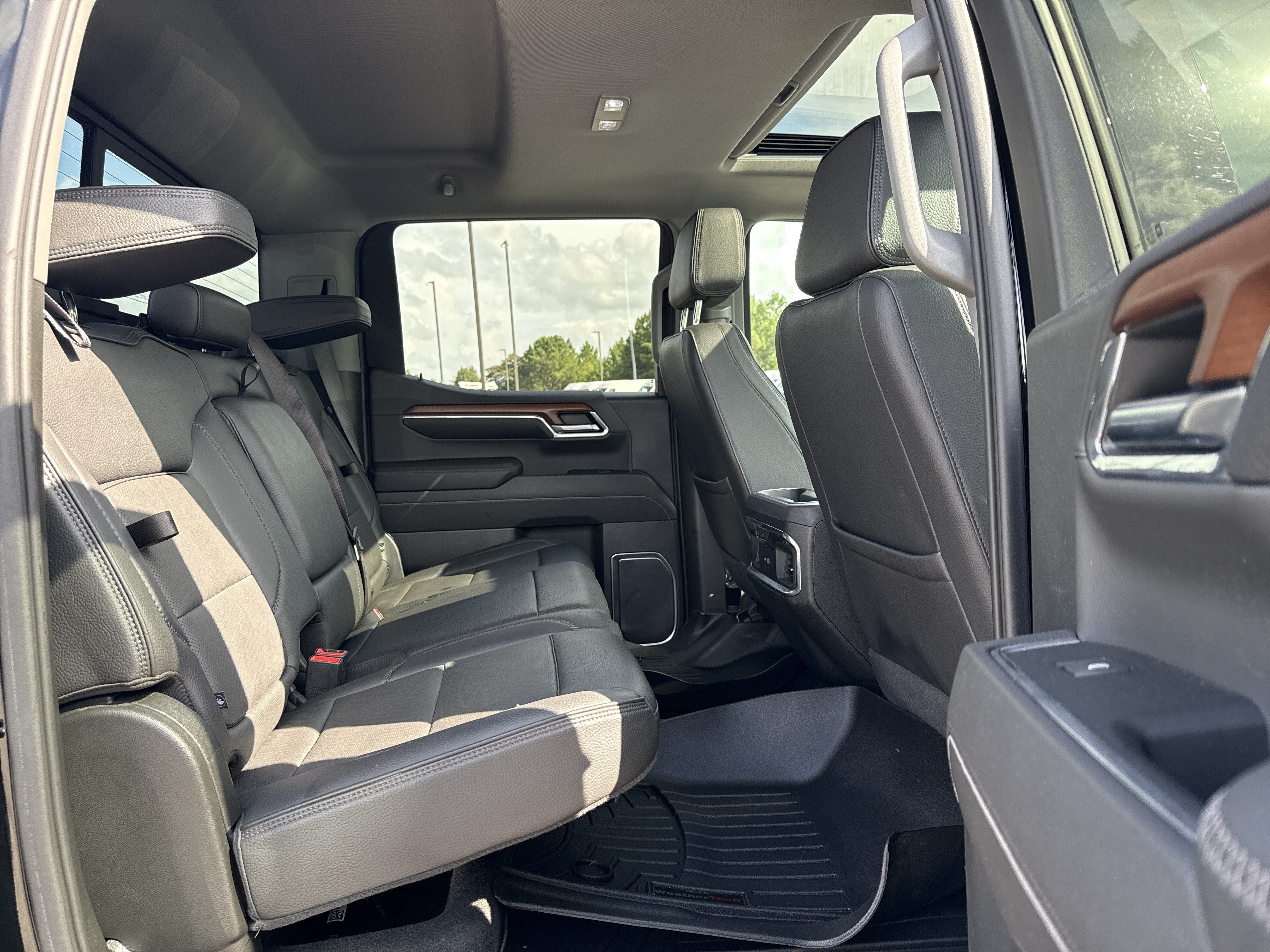 Used 2023 Onyx Black GMC Denali image 16