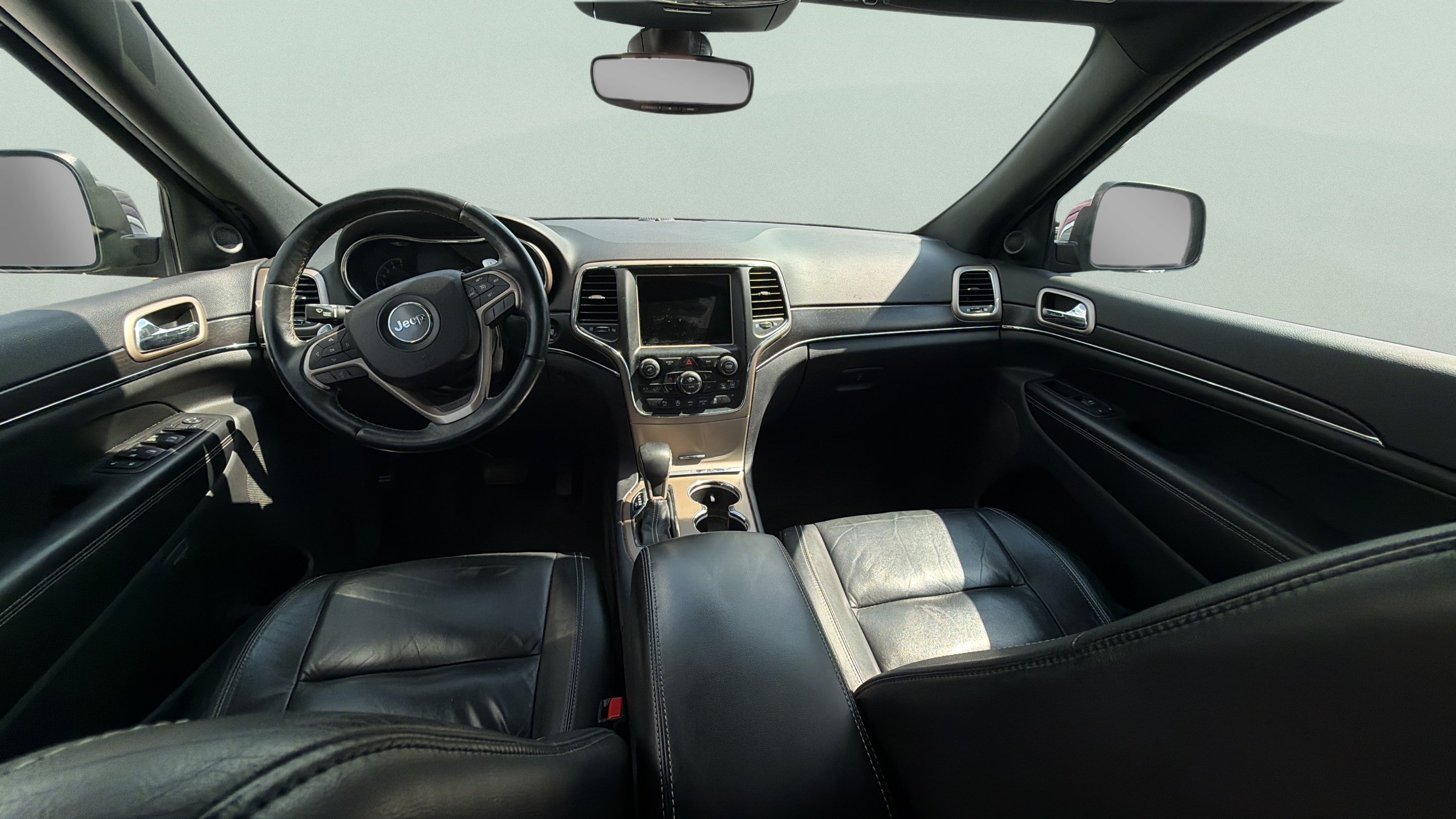 Used 2017 Red Jeep LIMITED image 9